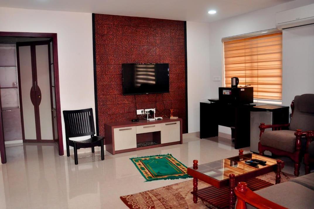 Baithul Kareem Apartment Kochi Bagian luar foto